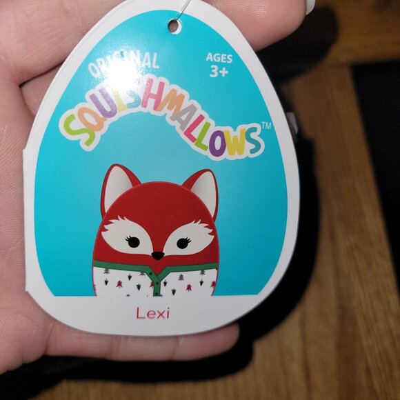 Squishmallows Lexi the Fox - Picture 2 of 5